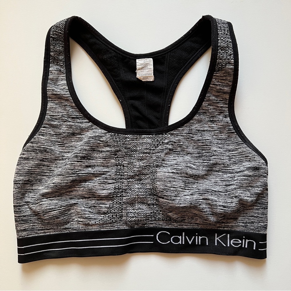Calvin Klein Wireless Reversible Performance Sports Bra